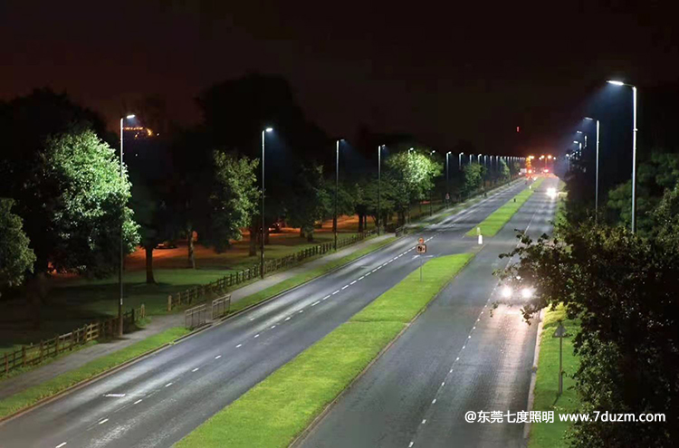 双向4车道10米高道路男女叼嘿视频大全免费+200WLED路灯照明效果